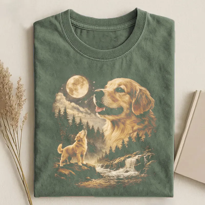 Golden Retriever Howling to the Moon T-shirt