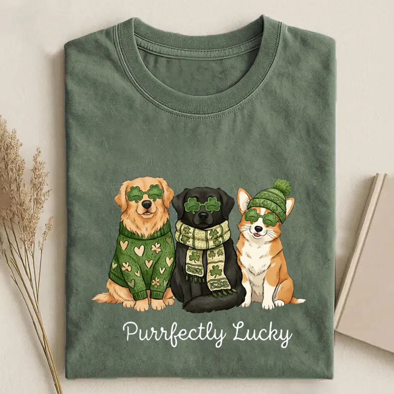 Cute St Patricks Day Golden Doodle T-shirt