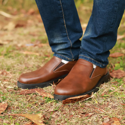 🔥On This Week Sale OFF 70%🔥Men's Classic 100% Genuine Leather Handcrafted Slip-On Shoes – Waterproof, Lightweight, Anti-Slip Sole