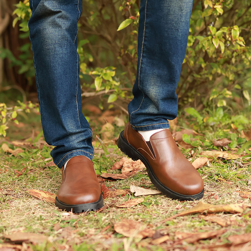 🔥On This Week Sale OFF 70%🔥Men's Classic 100% Genuine Leather Handcrafted Slip-On Shoes – Waterproof, Lightweight, Anti-Slip Sole