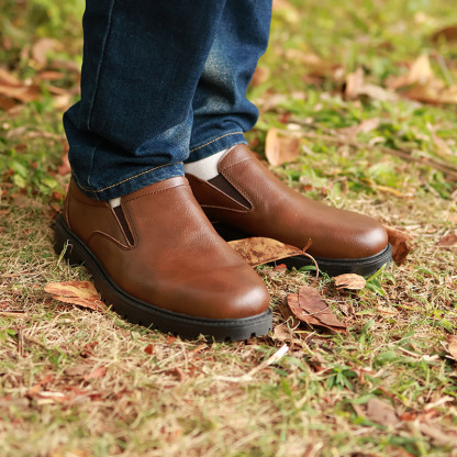 🔥On This Week Sale OFF 70%🔥Men's Classic 100% Genuine Leather Handcrafted Slip-On Shoes – Waterproof, Lightweight, Anti-Slip Sole