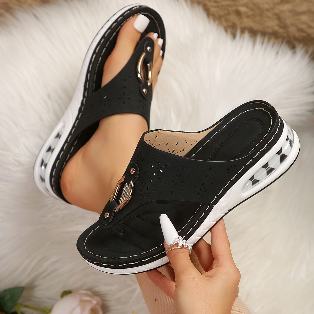 🌸🎉Hot Sale 50% OFF✨⏳Women's Air Cushion Flip Flop Casual Wedge Sandals Comfortable Lightweight Beach Slippers - Conforms To The Human Body And Reduces Foot Pressure