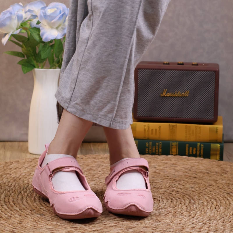🔥Limited Time Offer 50% OFF🔥Women's Daily Comfortable Breathable Lightweight Corrective Slip-On Walking Shoes - Proven Plantar Fasciitis, Foot and Heel Pain Relief