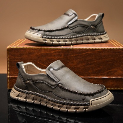 🔥Hot Sale🎁--50% OFF🎉Men's Handmade Leather Non-Slip Walking Shoes