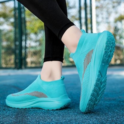 ⏰Promotion - 70% OFF🔥Men's Lightweight Slip-On Sneakers | Breathable Flyknit Upper with Comfortable Sole for Casual and Sport Activities