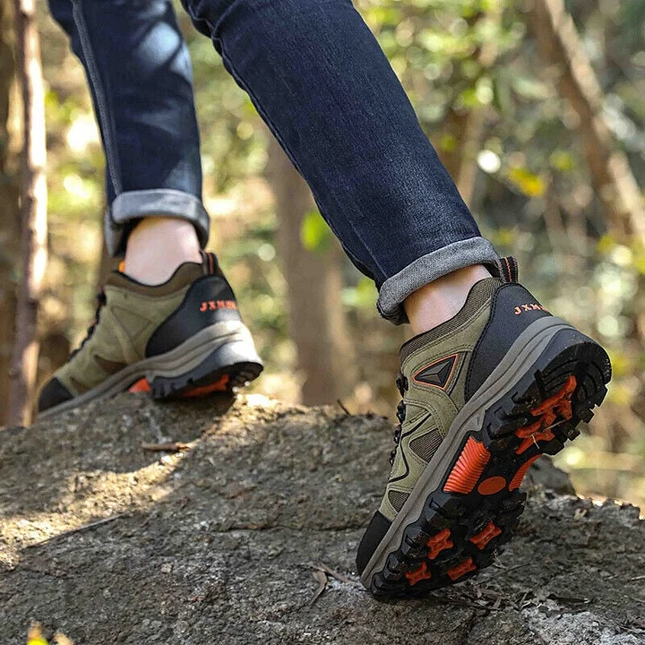 Men's Outdoor Lightweight Breathable Orthopedic Hiking Shoes Comfortable Trekking Work Shoes For All Season