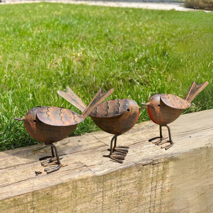 Handcrafted Metal Robin Garden Ornament | Metal Art | Hand Painted Art