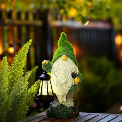 Vintage Dwarf Statue (with Solar Lantern)