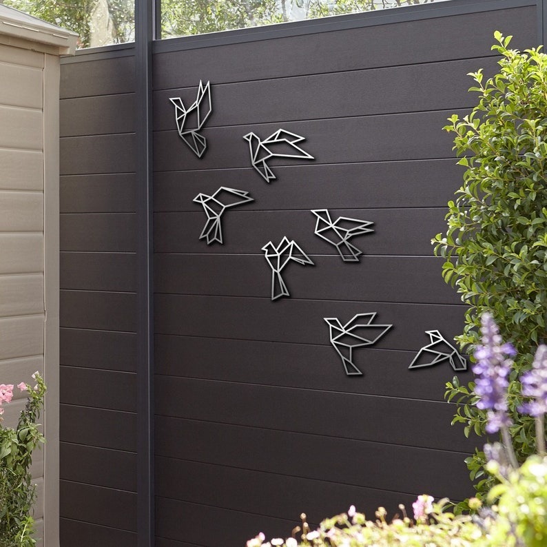 Metal art wall decoration available both indoors and outdoors