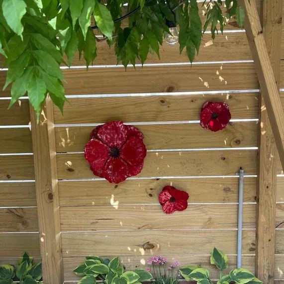 Wall Mounted Poppies 3-Piece Red Metallic Flowers Perfect wall decoration