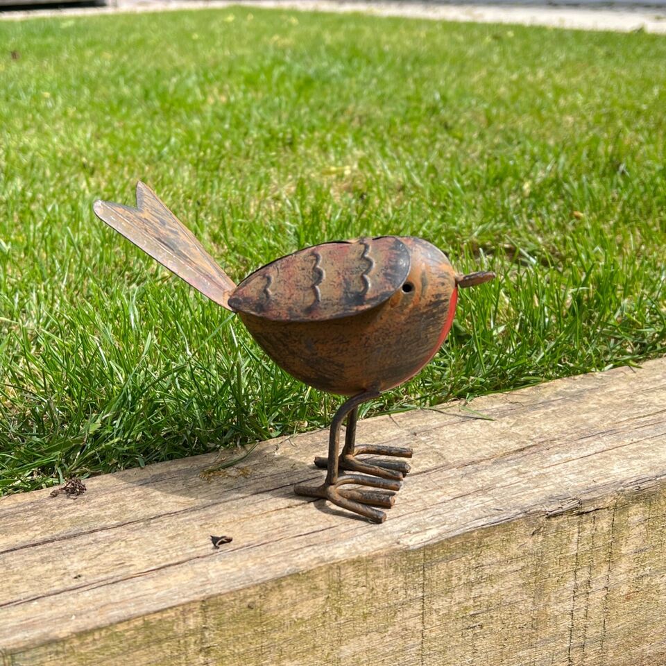 Handcrafted vintage robin garden decoration