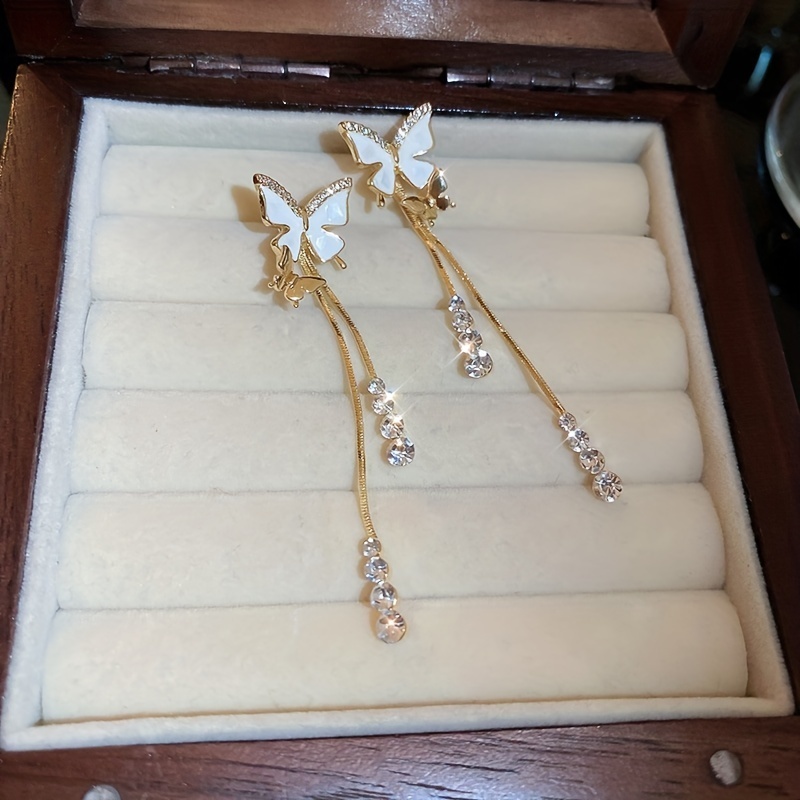 🦋Cercei de lux cu design fluture placat cu aur de 14K