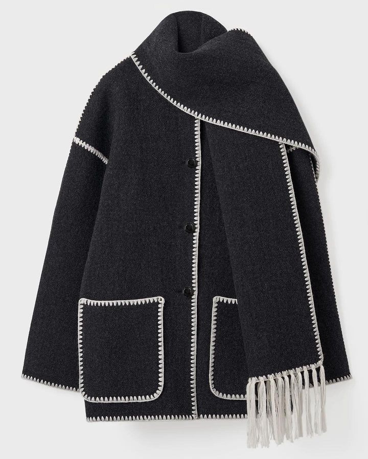 Noua preferată la modă de iarnă! ❄️💫 Jachetă îngroșată la modă, design lejer cu eșarfă: un pachet cald, plus trendy! 🧥🌈