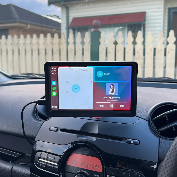 Tablou de bord universal cu ecran tactil pentru mașină | Apple CarPlay & Android Auto