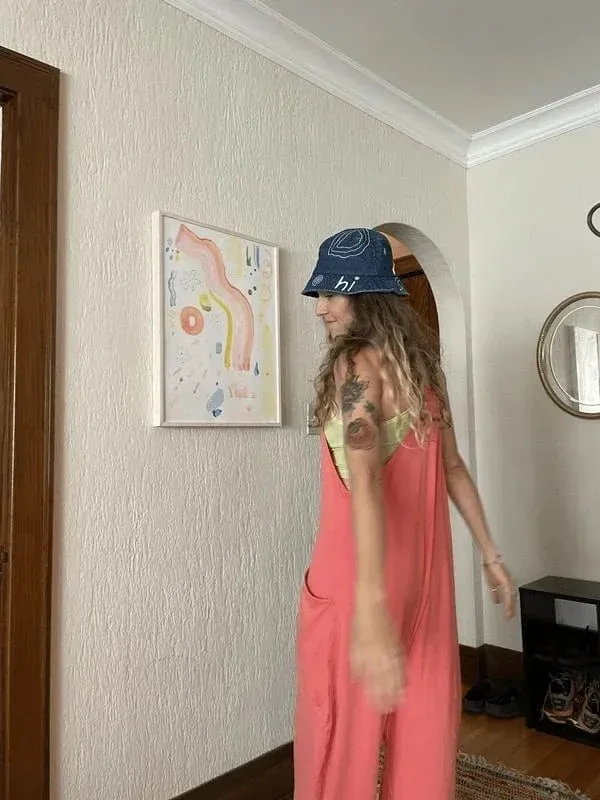 REDUCERE DE 50% 🔥Salopetă cu picioare largi și buzunare ✨