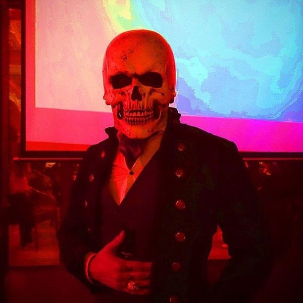 🎃 Omul schelet biologic înfiorător