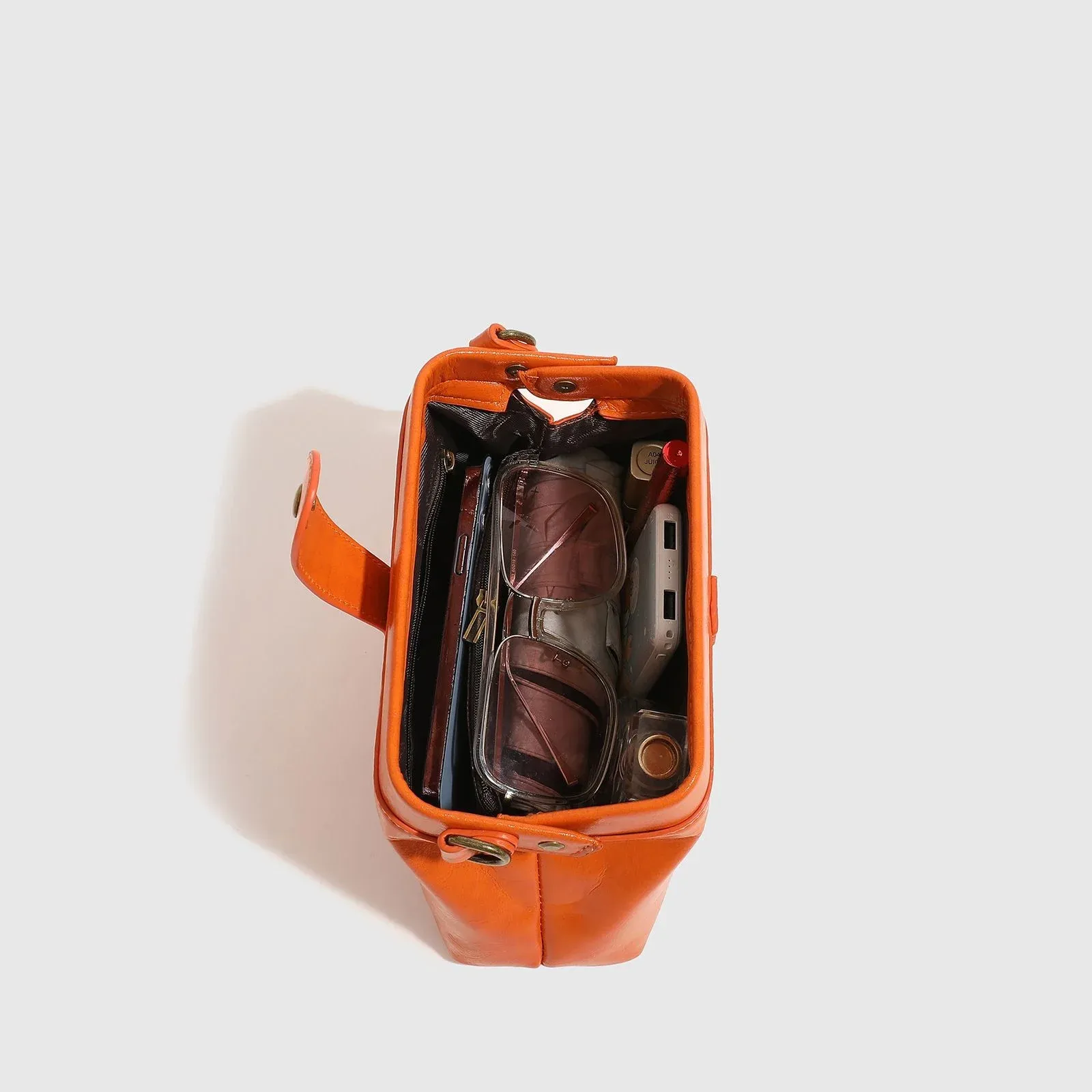 💞2024 noi oferte fierbinți-genți retro din piele lucrate manual