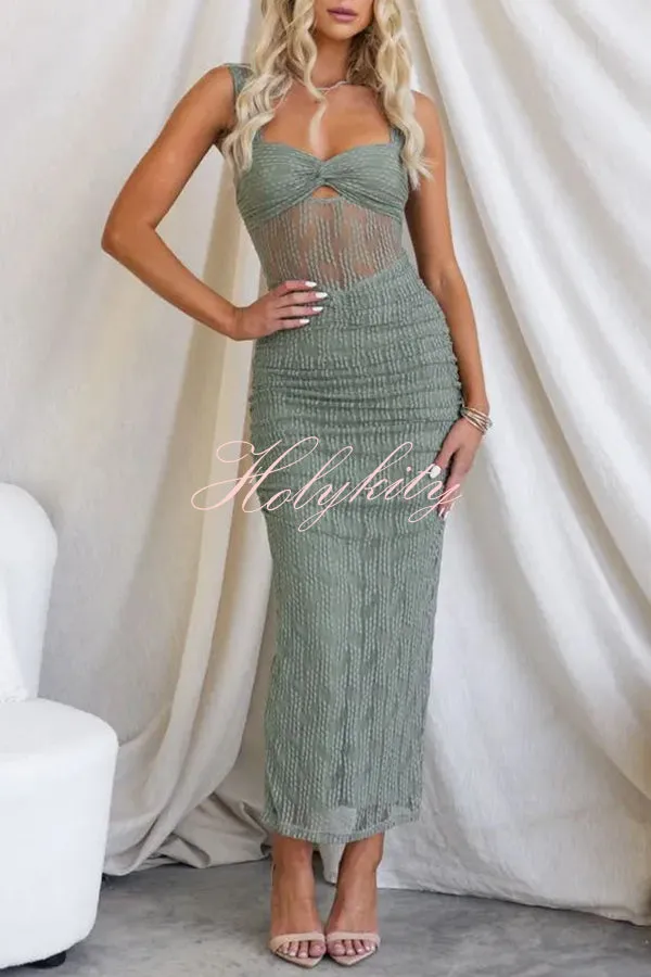 👗Manifesting You Mesh Ruched Detail Maxi Dress