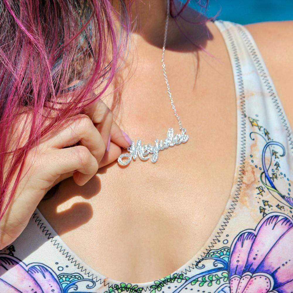 Colier cu nume de diamant strălucitor personalizat