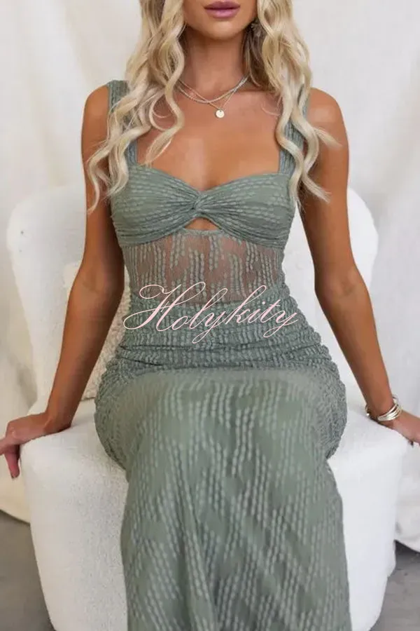 👗Manifesting You Mesh Ruched Detail Maxi Dress