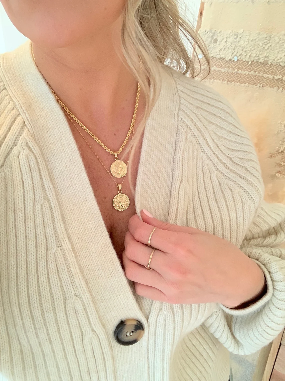 ✨ Zodiako monetų karoliai - unikalus auksu inkrustuotas dizainas, puiki gimtadienio dovana jai! 🎁