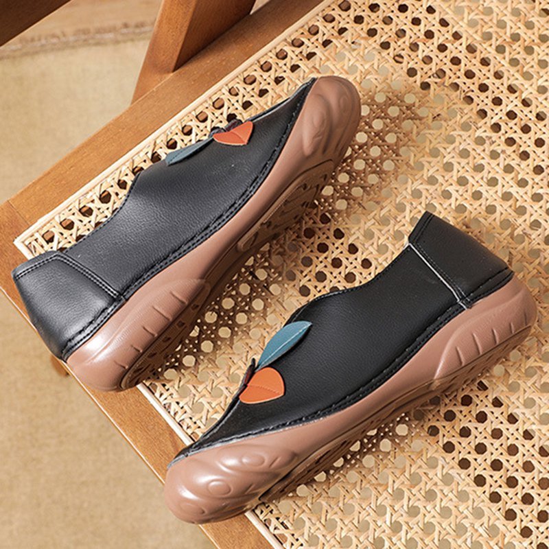 Amelolo Women Retro Flower Stitching Comfy Round Toe Slip On Flat Loafers Shoes