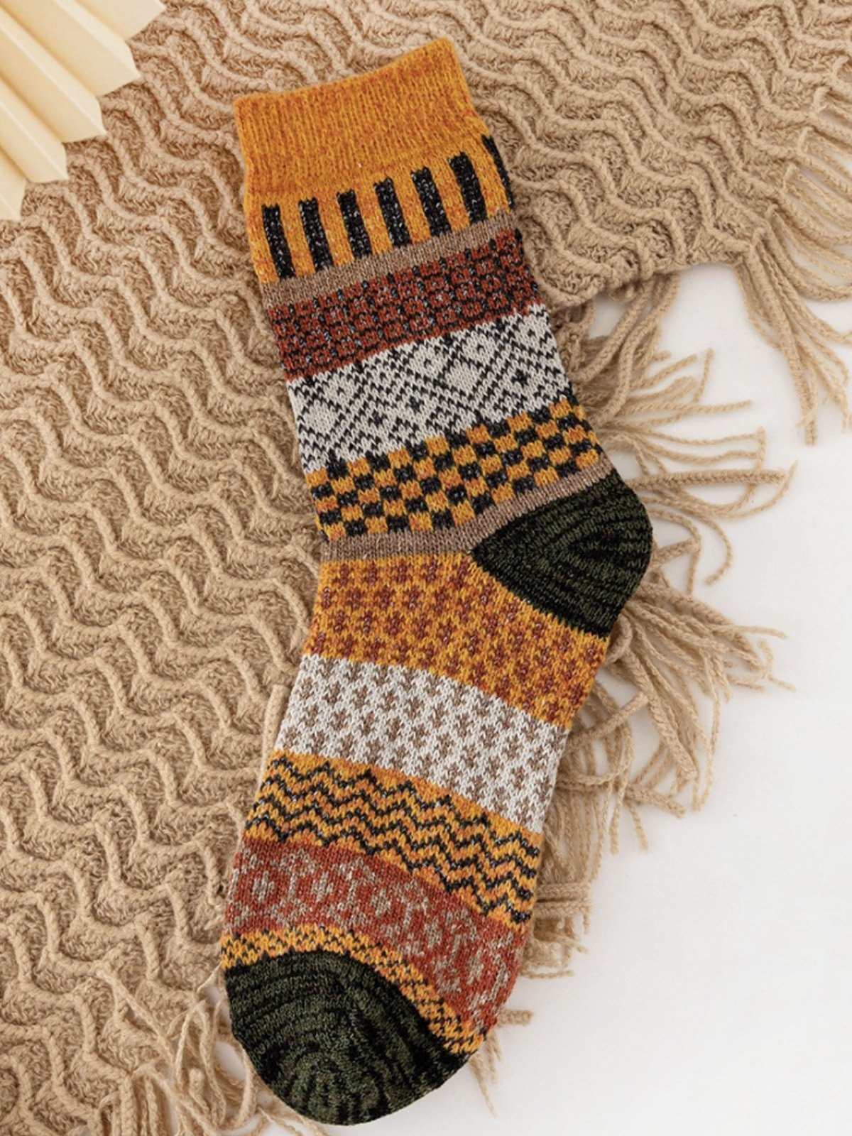 Amelolo Vintage Geometric Aztec Men's Warm Socks