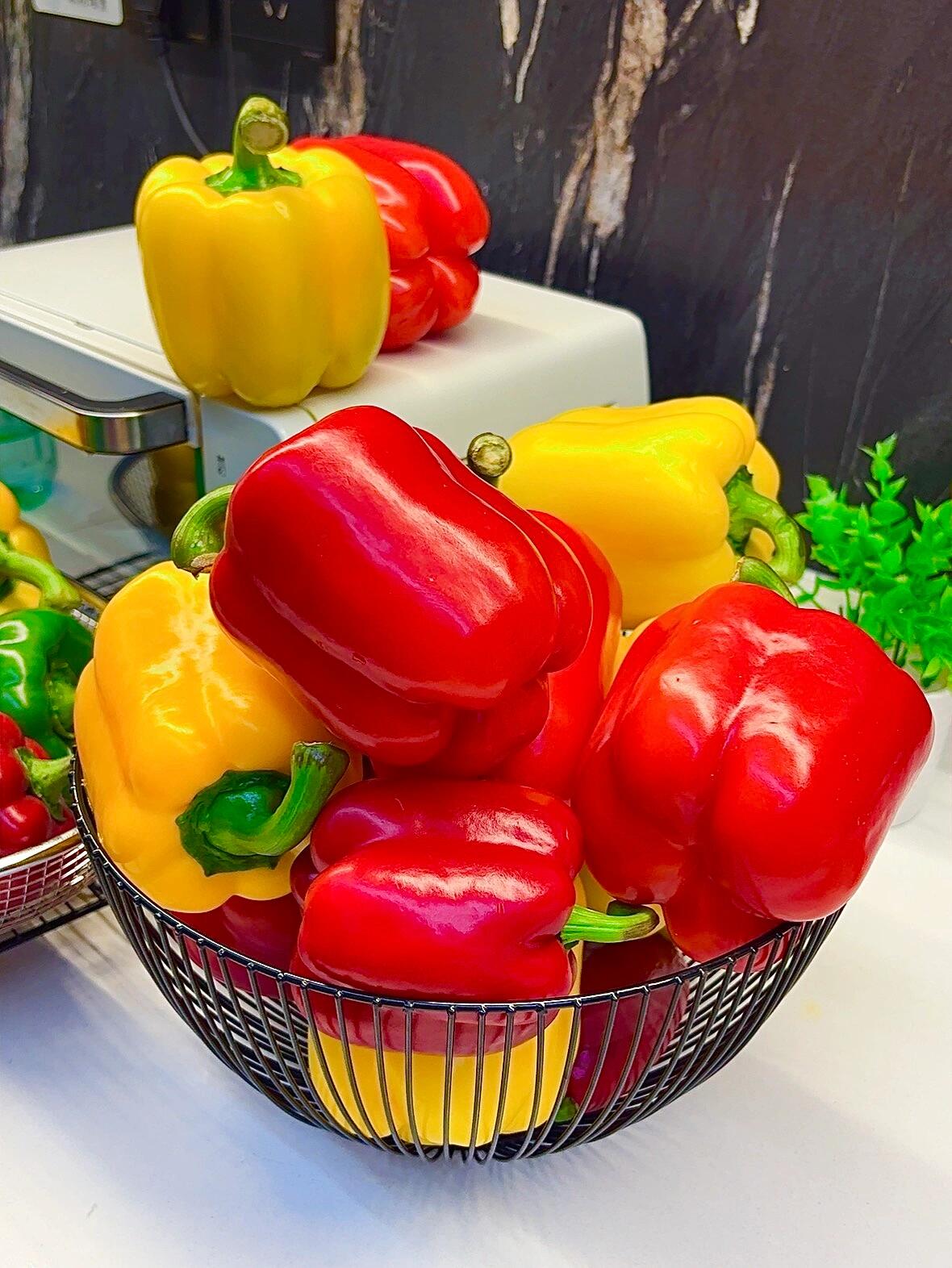 Rainbow Sweet Bell Pepper Seeds