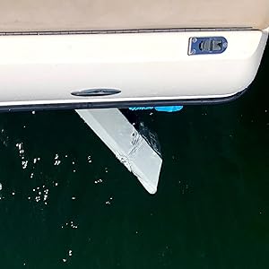 Wakesurf Edge Mega wake shaper on boat