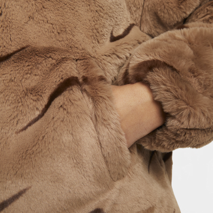 Sportswear Plush - Women's Printed Faux Fur Jacket