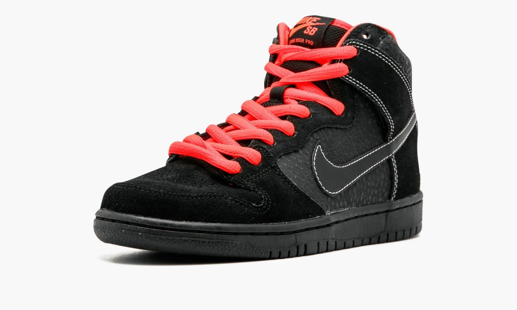 SB Dunk High Pro “Black Atomic Red”