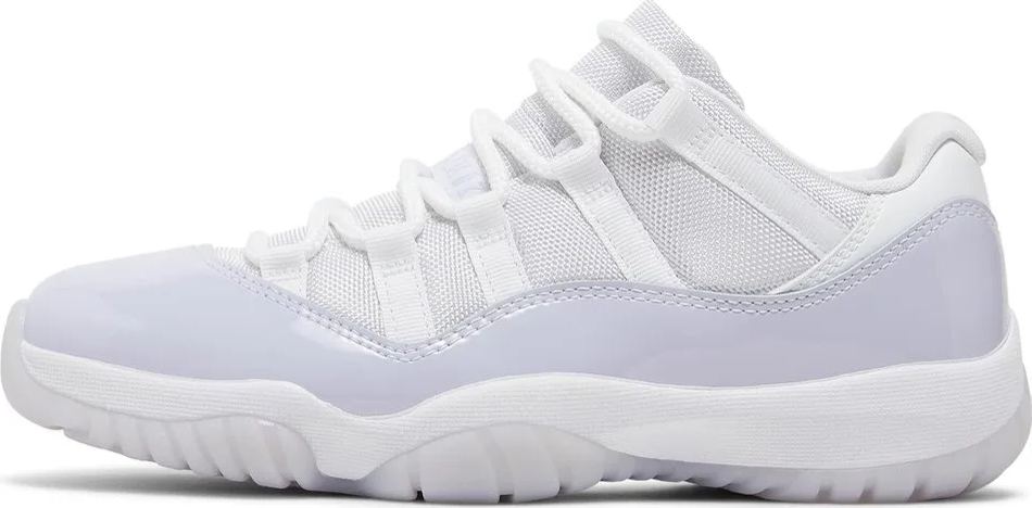 Wmns Retro Low 'Pure Violet' AH7860-101