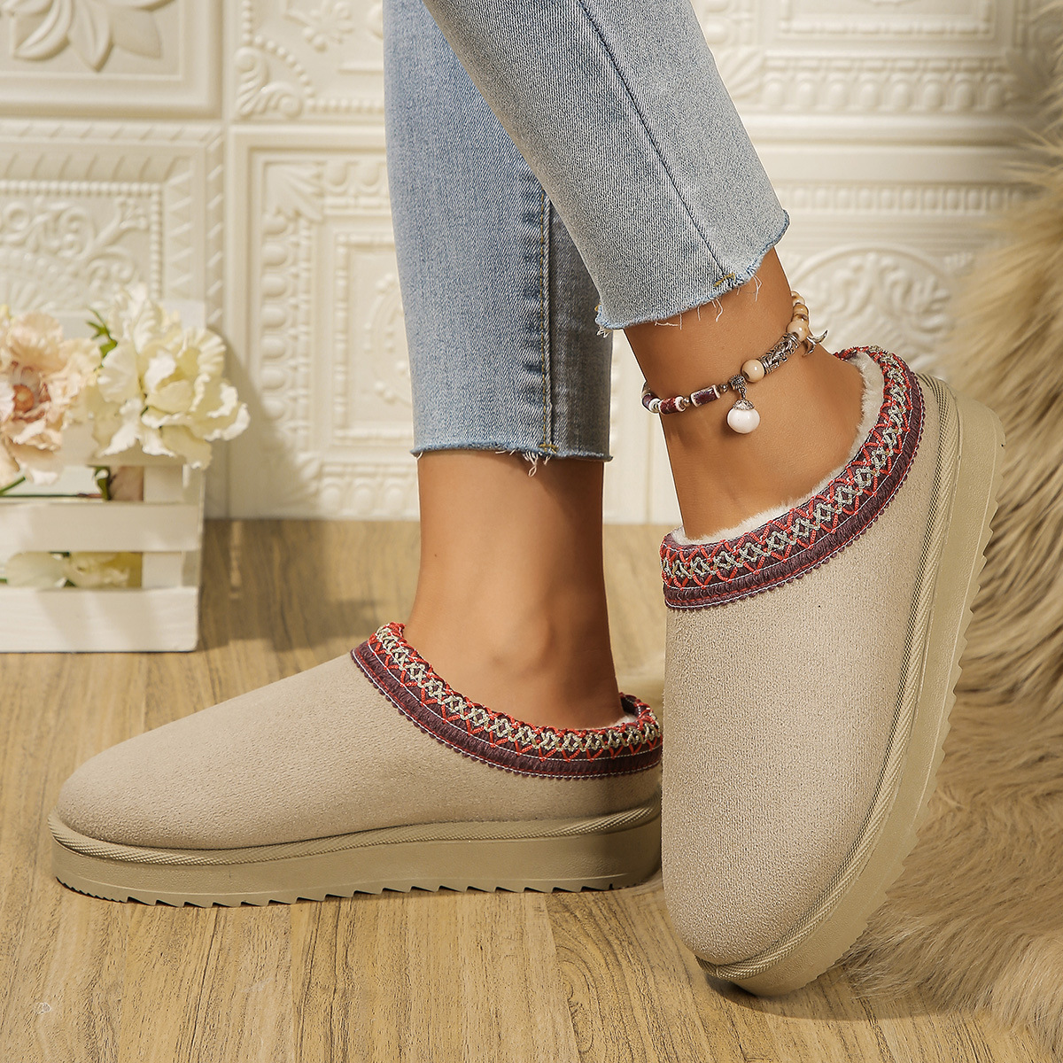 Women's Fur Lined Sandals And Platform Snow Boots - Warm And Durable Shoes For Outdoor Non Slip Comfort, Thickened Flat Soles With Winter Slippers