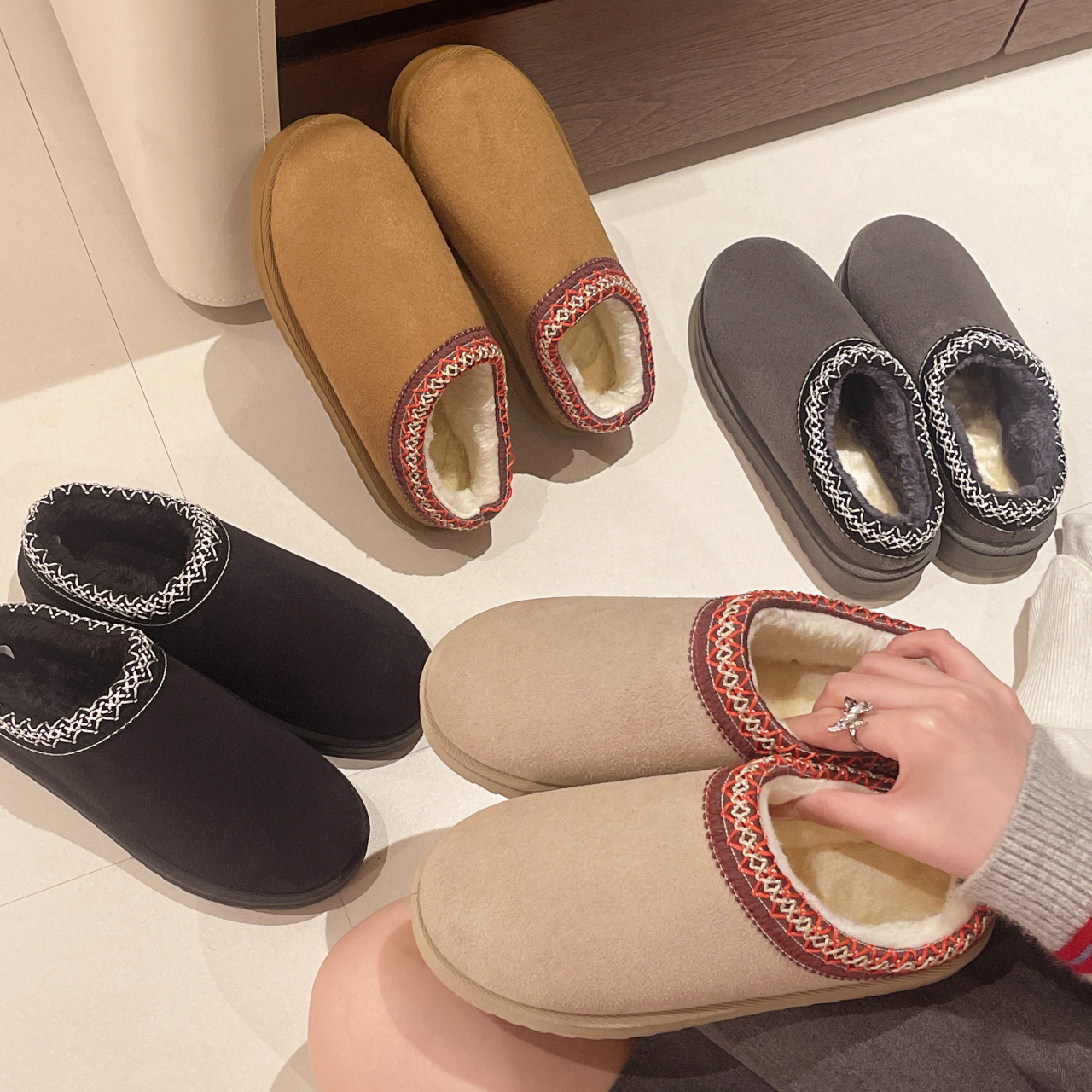 Women's Fur Lined Sandals And Platform Snow Boots - Warm And Durable Shoes For Outdoor Non Slip Comfort, Thickened Flat Soles With Winter Slippers