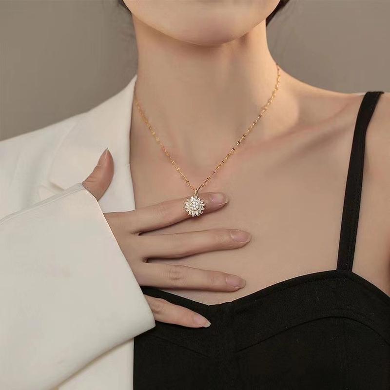 Rotatable Sunflower Necklaces For Women 2025 Fashion Jewelry Accessories Chain Choker