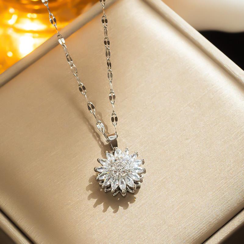 Rotatable Sunflower Necklaces For Women 2025 Fashion Jewelry Accessories Chain Choker