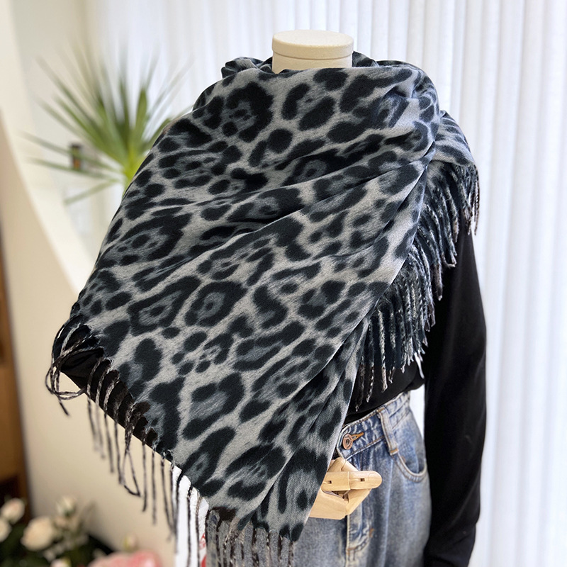 Women Leopard Print Scarf