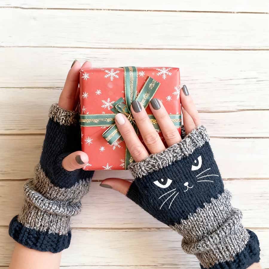 🔥Winter Hot Sale🔥Cat Embroidery Fingerless Gloves - Cozy, Stylish, Casual Winter Wear