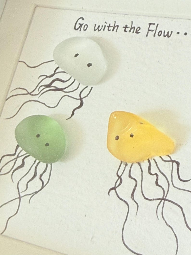 Sea Glass Art Jellyfish, Personalized Best Friend Gift, Framed Pebble Art, Coastal Home Decor, Beach Theme Birthday Gift for Her
