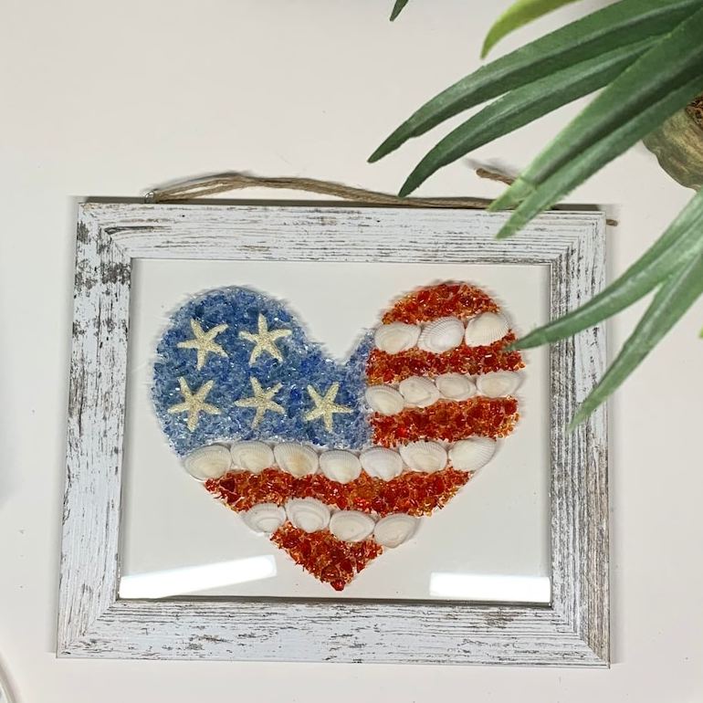The perfect 4th of july gift!🎁-Heart American Flag Seashell Sea Glass Art 