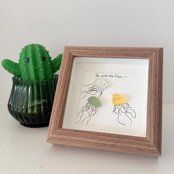 Sea Glass Art Jellyfish, Personalized Best Friend Gift, Framed Pebble Art, Coastal Home Decor, Beach Theme Birthday Gift for Her