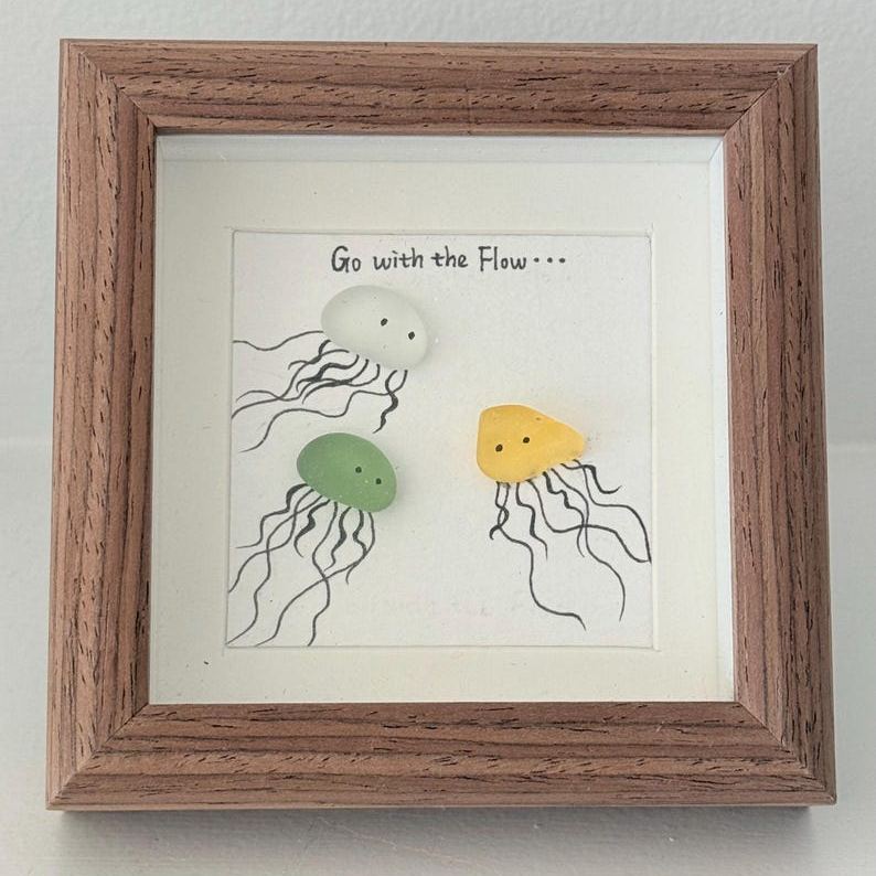 Sea Glass Art Jellyfish, Personalized Best Friend Gift, Framed Pebble Art, Coastal Home Decor, Beach Theme Birthday Gift for Her