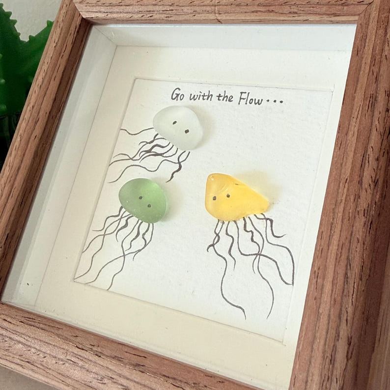 Sea Glass Art Jellyfish, Personalized Best Friend Gift, Framed Pebble Art, Coastal Home Decor, Beach Theme Birthday Gift for Her