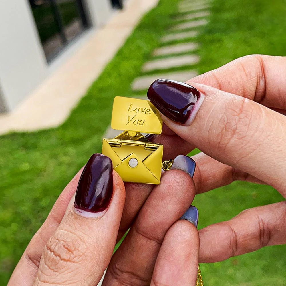 Woman of my Life - Love Letter Necklace