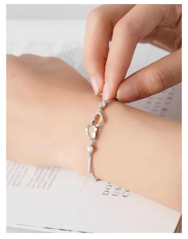 Mother & Daughter Hearts Bracelet - Attracting The Eyes And Pairing Hearts | Low Stock