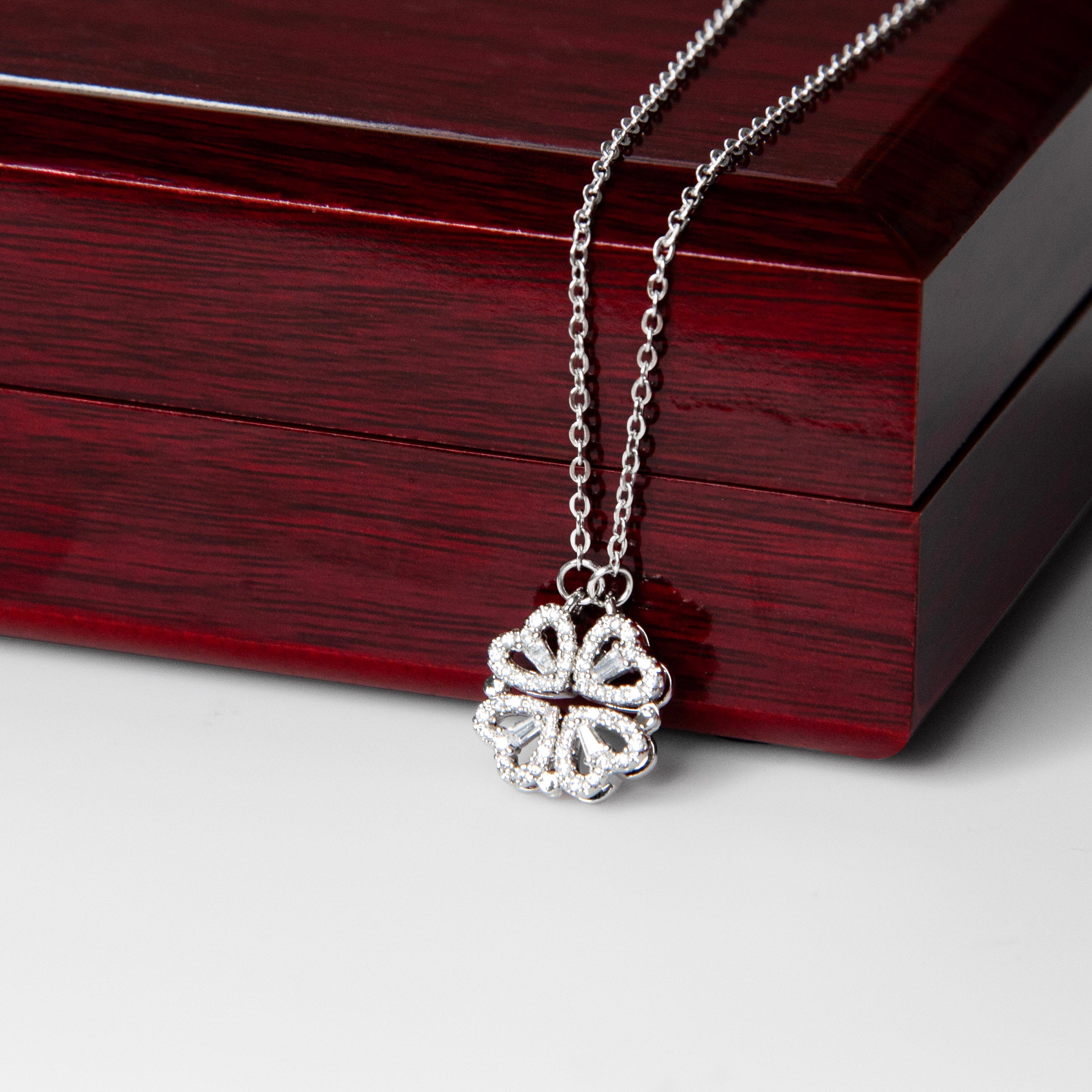 Gift For Mom - Magnetic Hearts Lucky Clover Necklace (MM19)