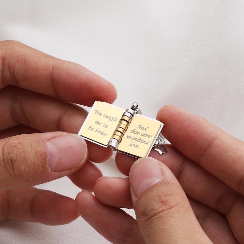 Best Mom Ever Book Necklace 