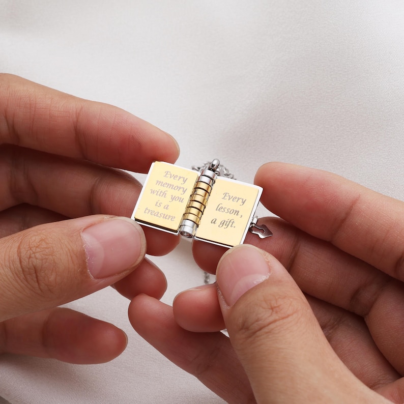 Best Mom Ever Book Necklace 