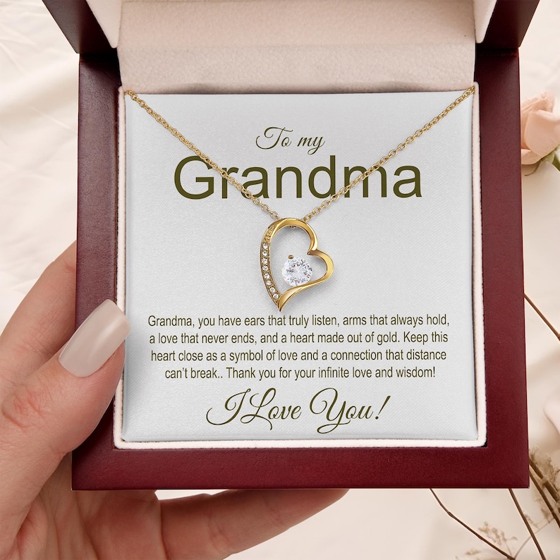 To My Grandma - Love Never Fades Necklace