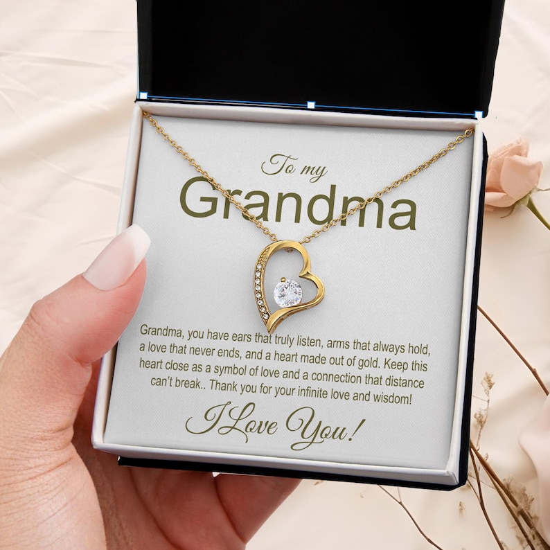 To My Grandma - Love Never Fades Necklace